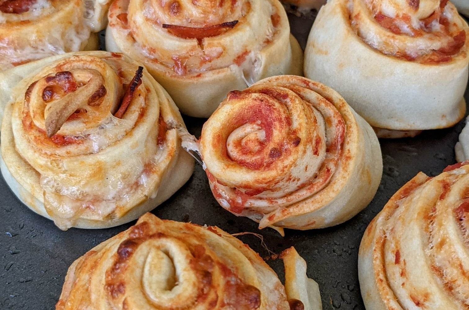 Easy Cheesy Pepperoni Pizza Pinwheels Lose Weight Eat Pizza 2725